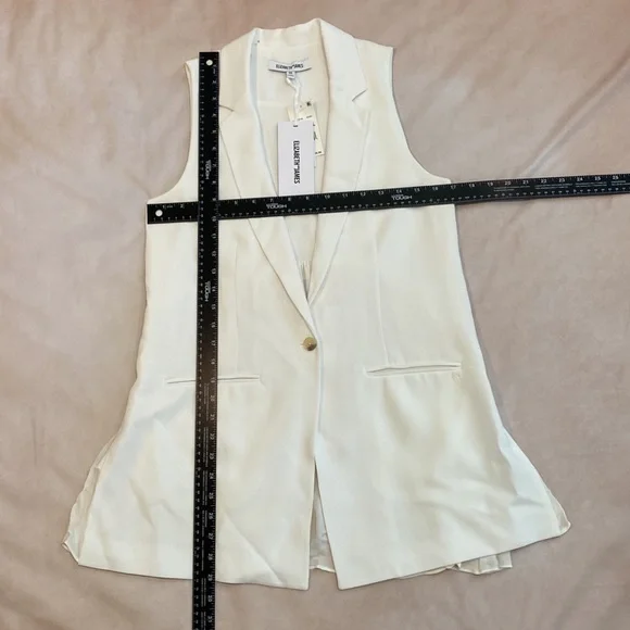 Elizabeth and James - Picture 3 of 8